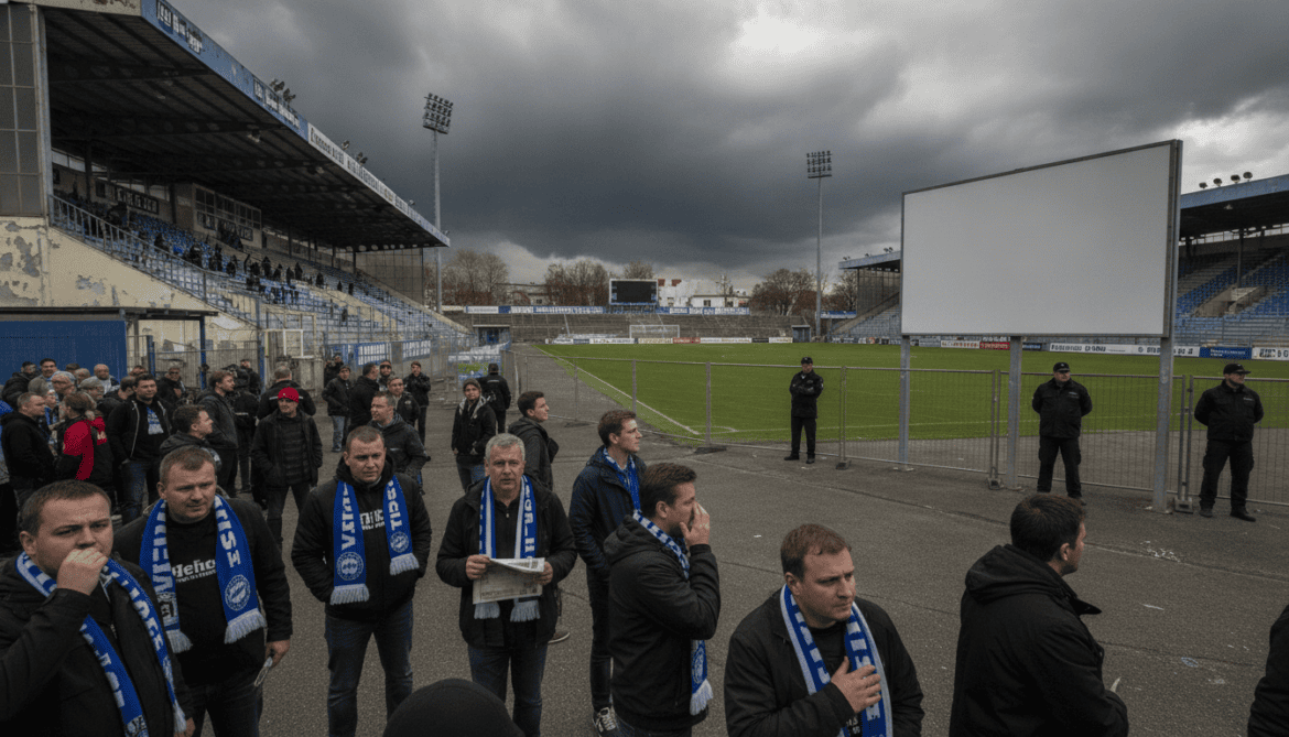 TSV 1860 Munich Faces Crisis as Media Warns of Possible Club Collapse
